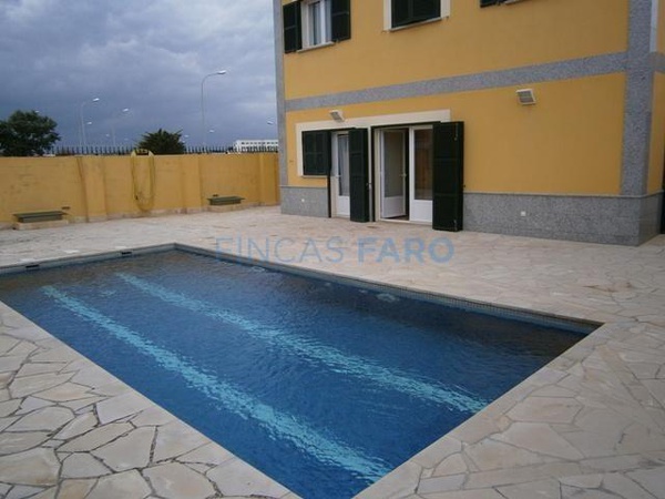 Ref. 0013A - Alquiler Casa en Malbúger