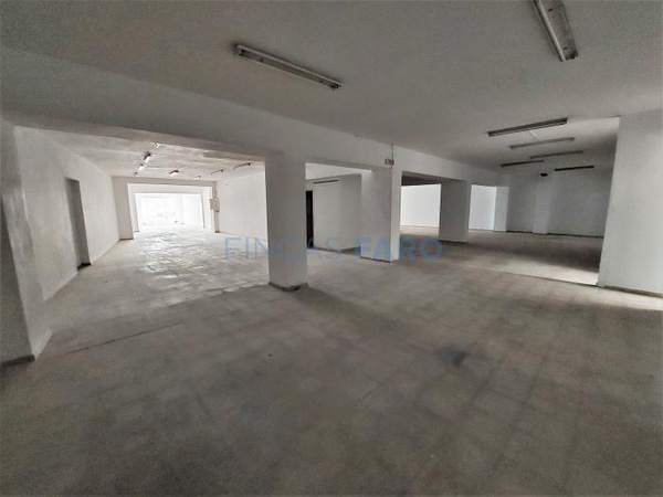 Ref. 0215A - Rental Commercial premises in Maó 