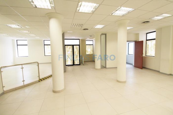 Ref. 0251A - Rental Commercial premises in Maó 