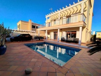 Villa in Maó  Maó