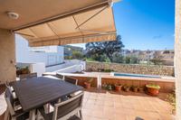 SITUÉE SUR LE PORT DE MAHON, MAISON À VENDRE AVEC BEAUCOUP DE LUMIÈRE NATURELLE, PISCINE, PATIO, TERRASSE ET GARAGE Maó