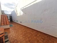 INTERA CASA IN AFFITTO DISTRIBUITA IN SEMINTERRATO, PIANO TERRA, PRIMO PIANO, PRIMO PIANO E TERRAZZA. Maó