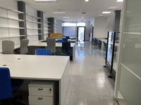 LOCALE AL PIANO TERRA CON ACCESSO DIRETTO DALLA STRADA, CON VETRINA, VICINO ALLA SPIANATA DI MAHON Maó