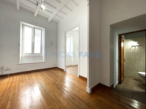 Rif. 1558V - Vendita APPARTAMENTO DISTRIBUITO IN PIANO TERRA E SEMINTERRATO IN ZONA CENTRALE DI MAHON