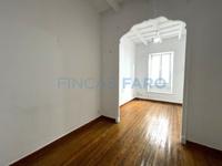 APPARTAMENTO DISTRIBUITO IN PIANO TERRA E SEMINTERRATO IN ZONA CENTRALE DI MAHON Maó