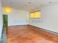 LOCAL EN PLANTA BAJA CON ESCAPARATE EN MAHON Maó