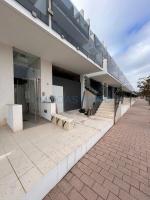 COMMERCIAL PREMISES FOR SALE IN THE PORT OF MAHON AND URBAN PLOT IN CALA LLONGA Maó