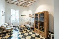 RÉNOVÉE AVEC CHARME ET ÉLÉGANCE SUPERBE MAISON CENTENAIRE AVEC ASCENSEUR ET TERRASSE SITUÉE À MAHON Maó