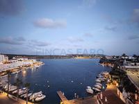 BÂTIMENT EN PREMIÈRE LIGNE DE MER SUR LE PORT DE CALES FONTS, ES CASTELL Es Castell