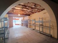 AMPLIO LOCAL CON SOTANO ABOVEDADO Maó