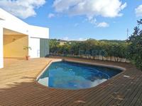 Detached villa with pool located in one of the most exclusive areas of Menorca, the Cala Llonga urbanization. Maó