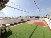 Appartement rénové et lumineux à proximité du centre historique de Mahón, avec terrasse commune. Maó